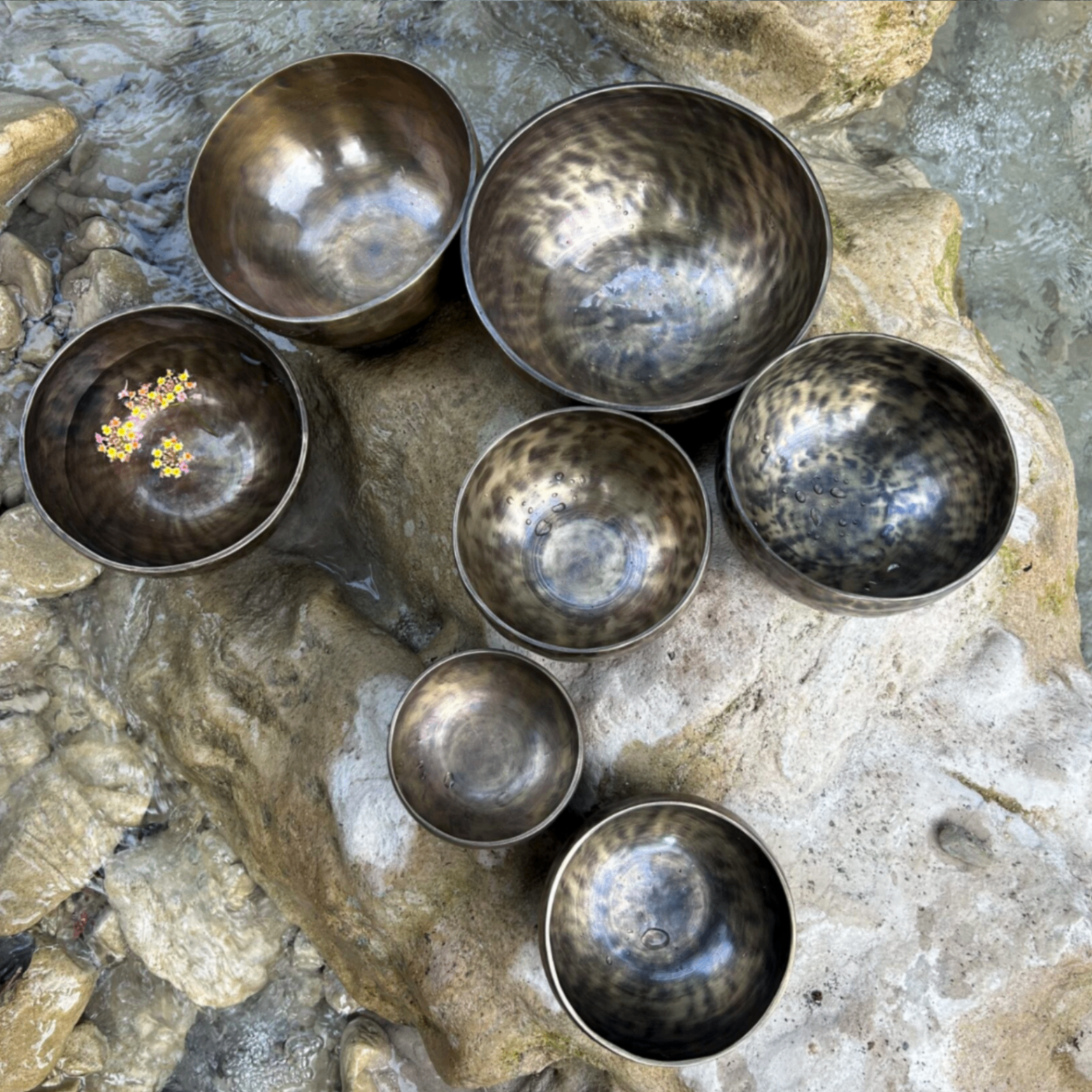 Full Moon 7 Chakra Singing Bowl Set
